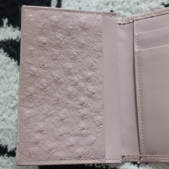 Gianni Versace Genuine Ostrich Blush Pink Card Wallet - Picture 4 of 7